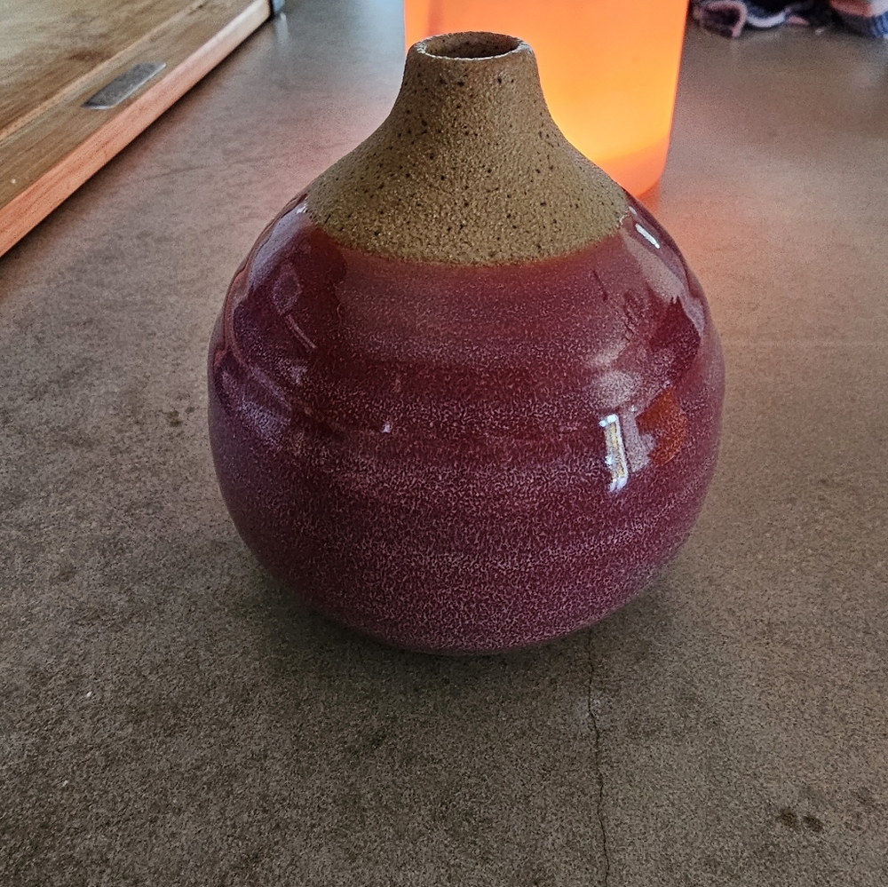 Fuchsia tiny vase